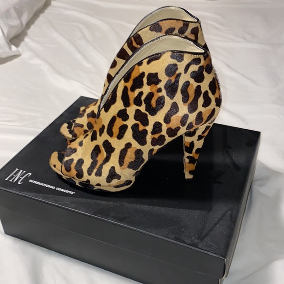 Leopard Print Heels - Picture 3 of 6